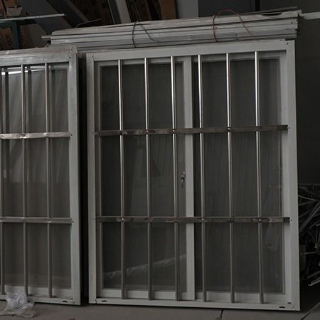Brande Deformatif Prefabrik Geçici Şantiye Ofisi Sitede İnşa Edilen Özel Hangarlar